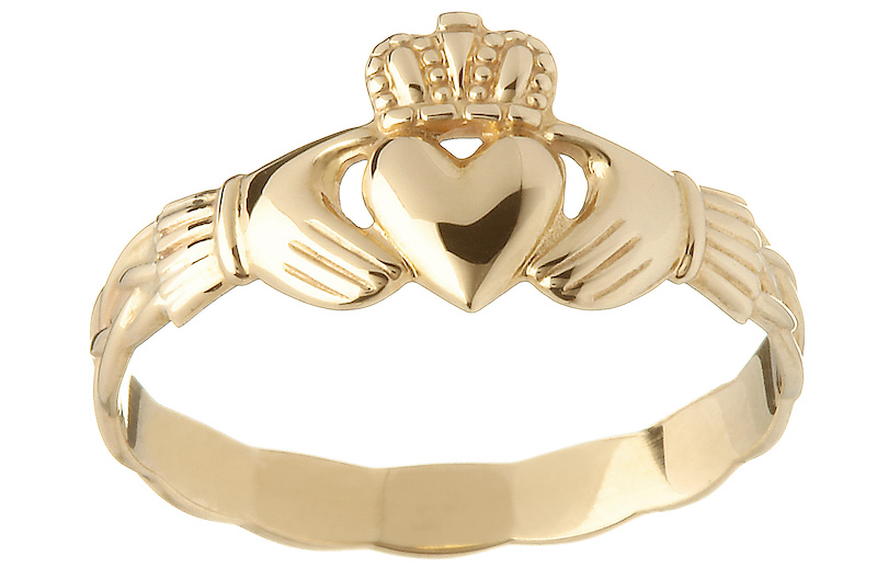 How do you wear a Claddagh Ring